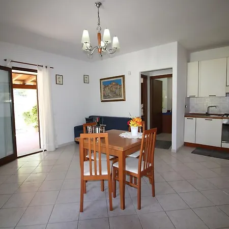 Casa *